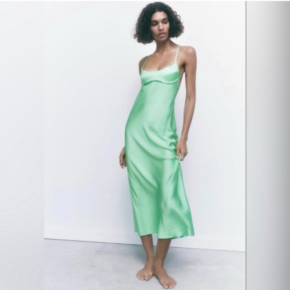 COPY - Zara Satin effect dress midi medical green